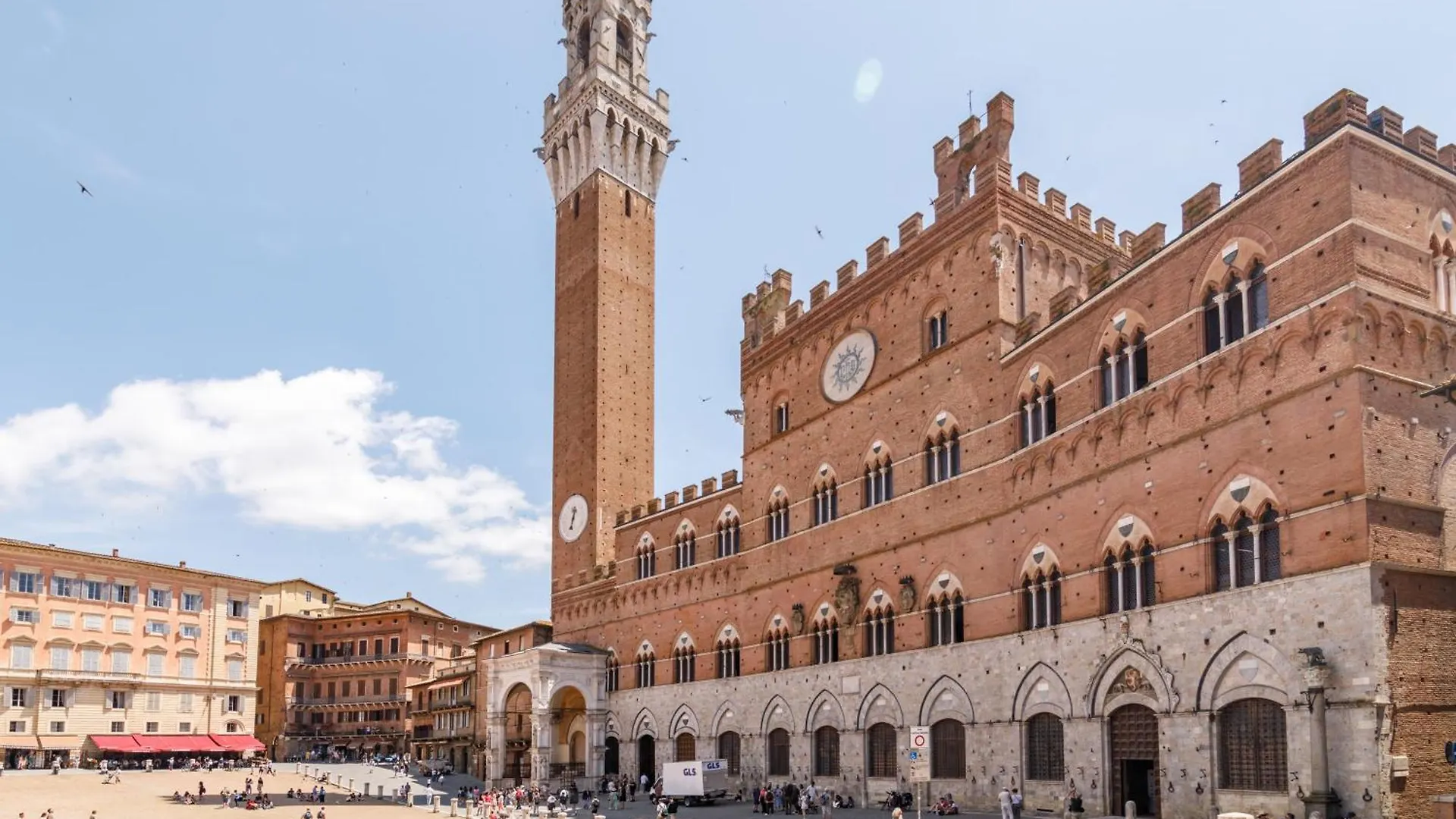 Charme Centro Storico Apartment Siena Italy