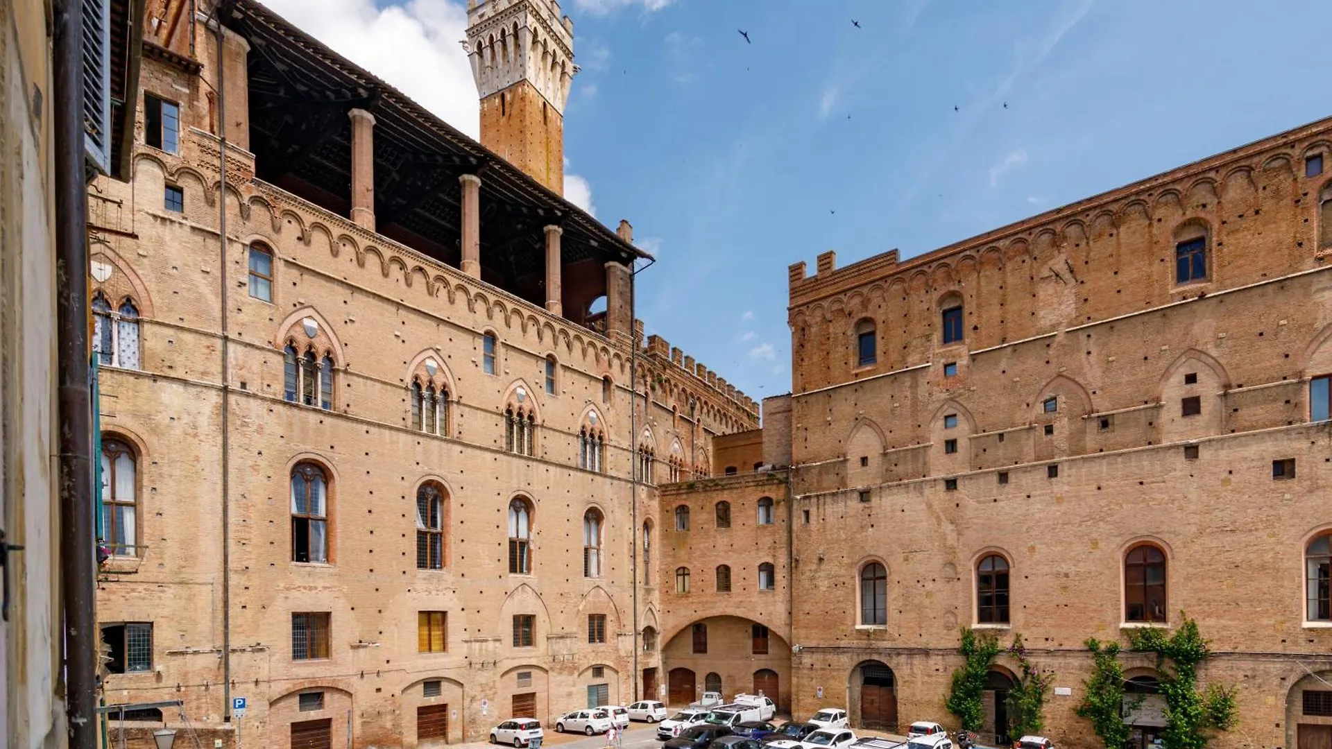 Charme Centro Storico Apartment Siena 0*,  Italy