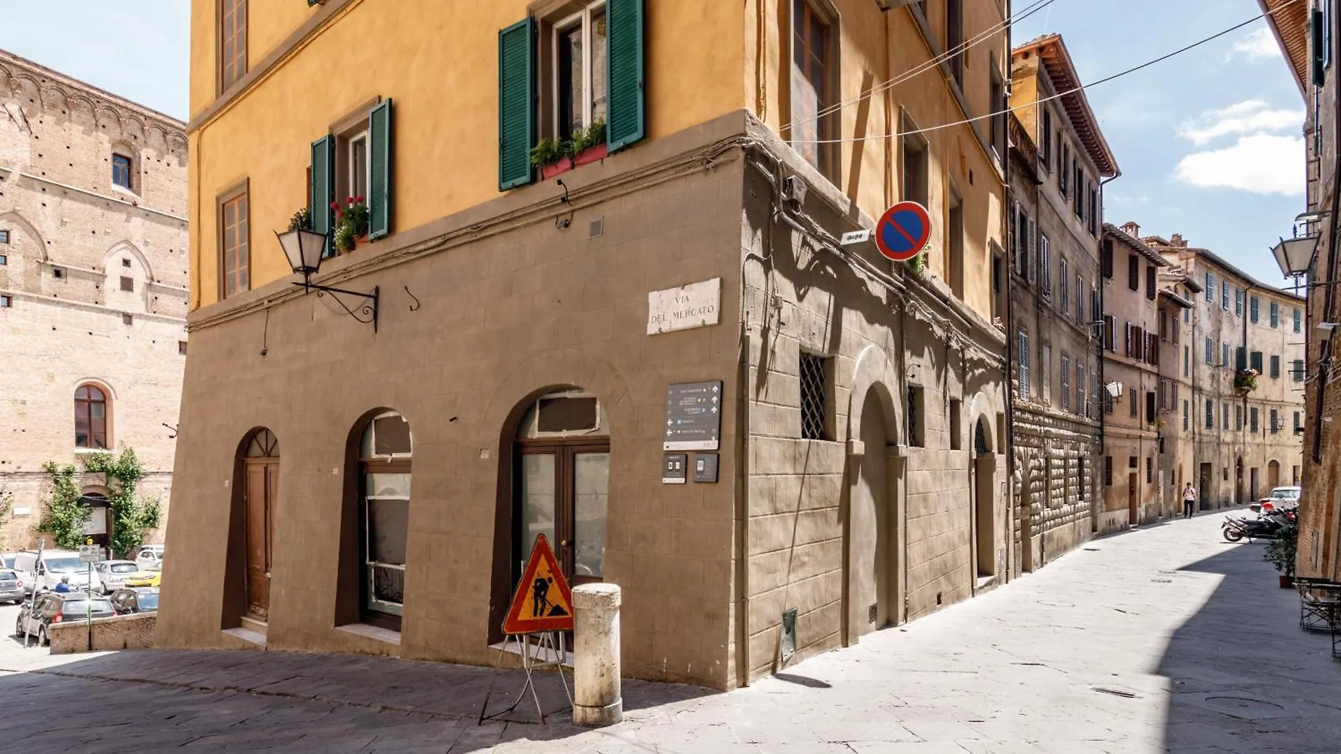 Charme Centro Storico Apartment Siena 0*,