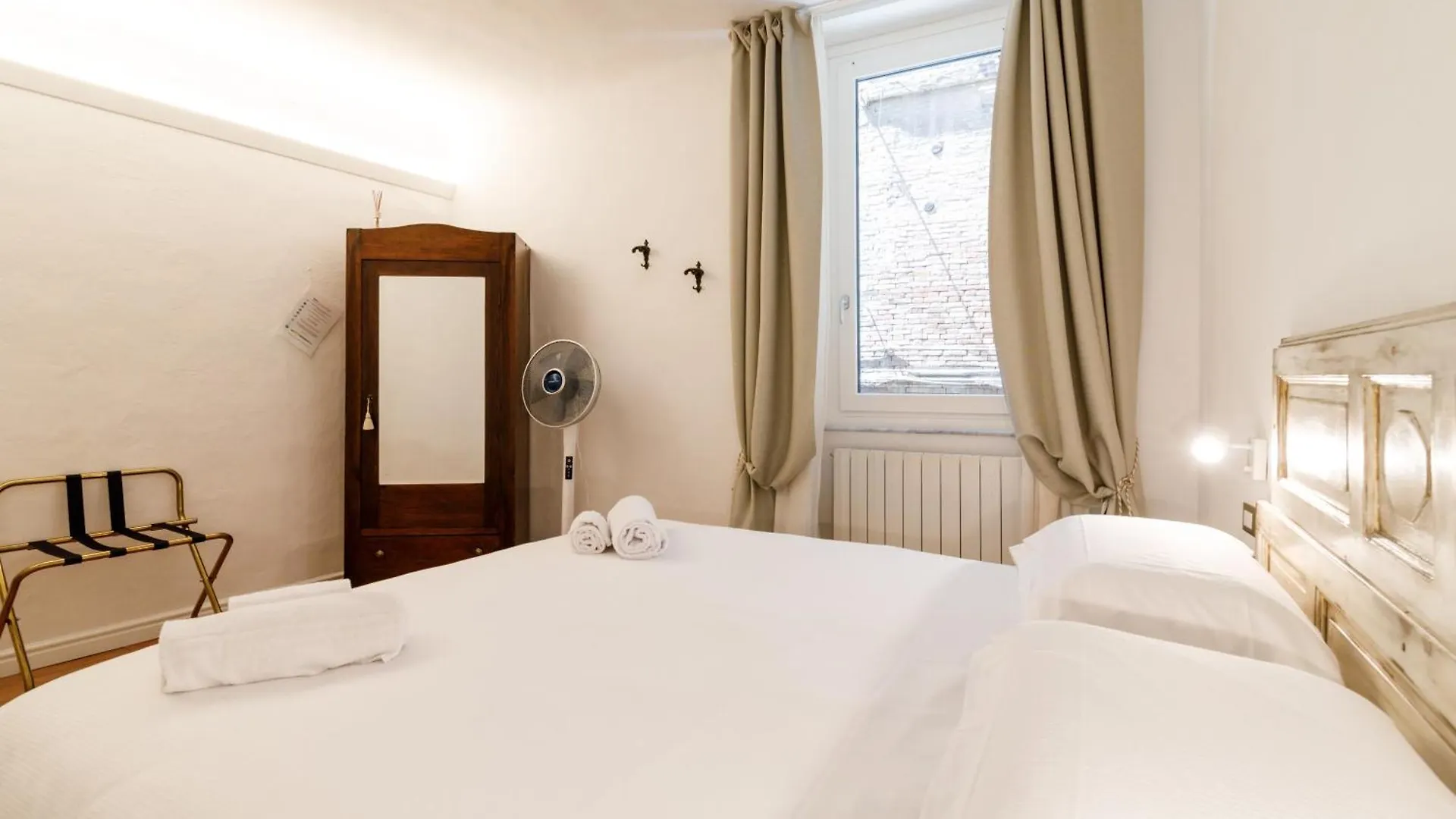 Charme Centro Storico Apartment Siena 0*,  Italy